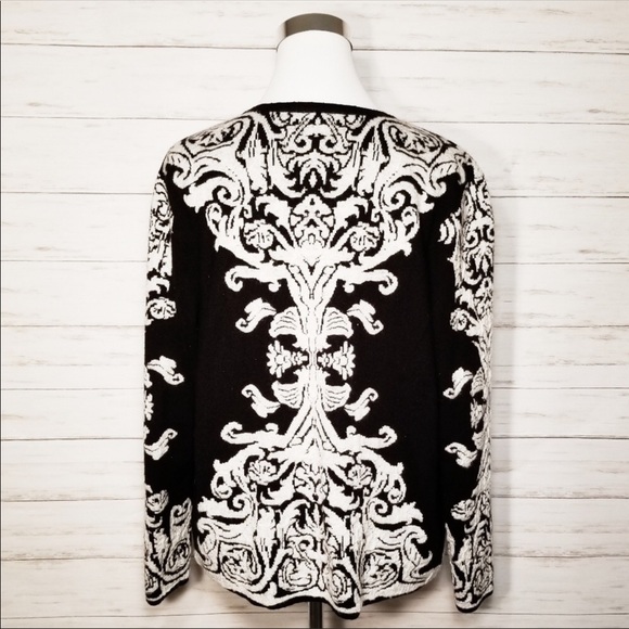 Chico Sweater - Picture 4 of 6